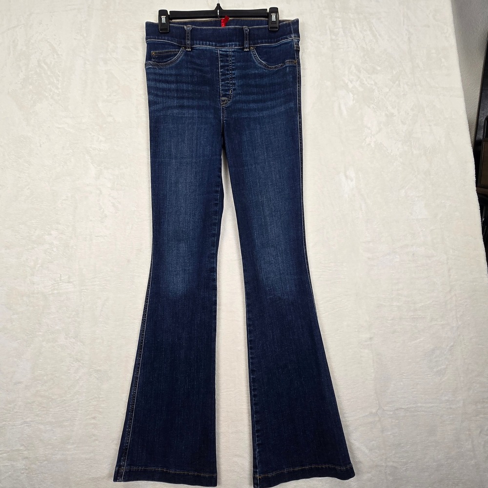 Spanx SPANXshape EveryWear
Pull-On Flare Jeans Size Medium 20327R